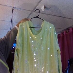 Size med fp oversized green sequenced top